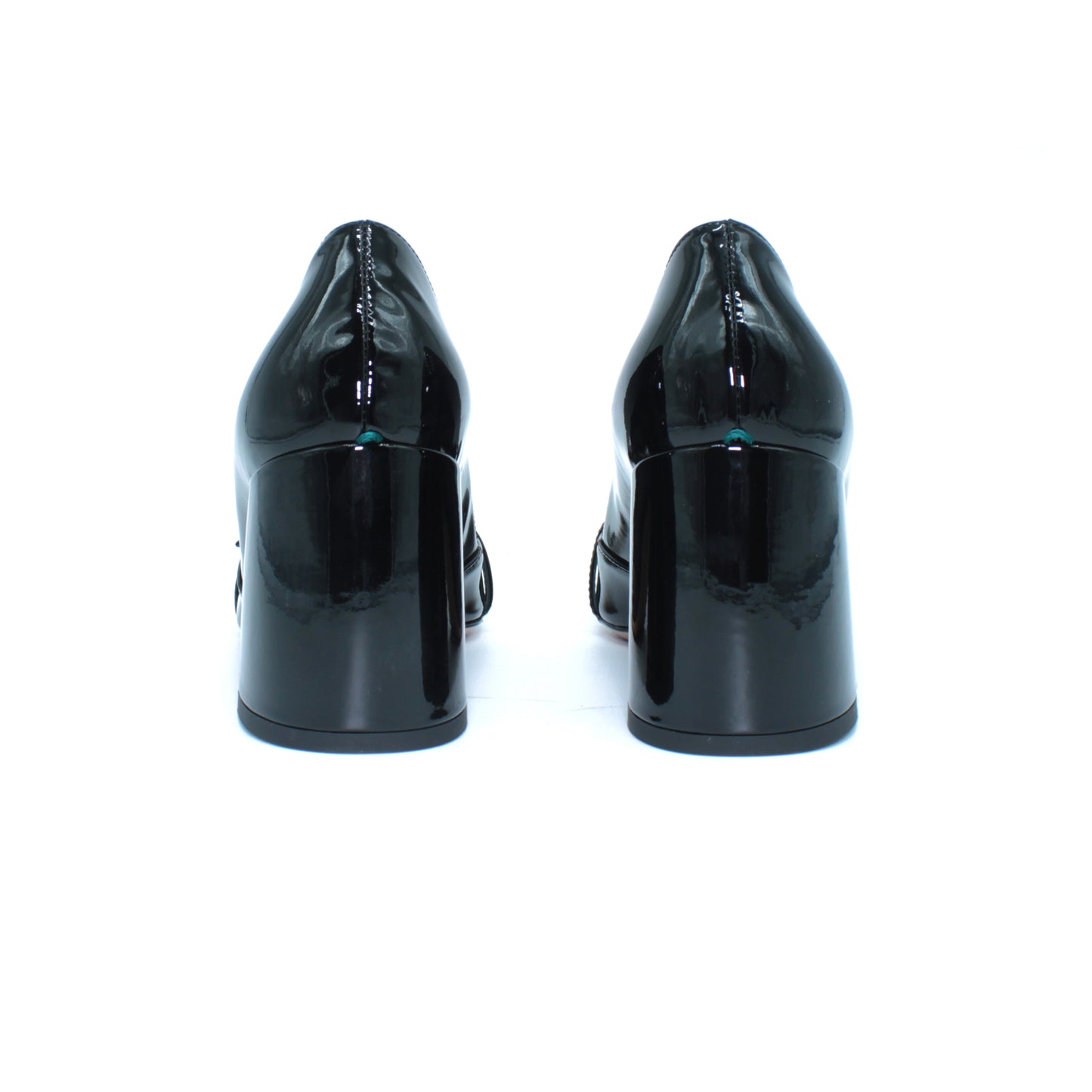 Pump with black strap