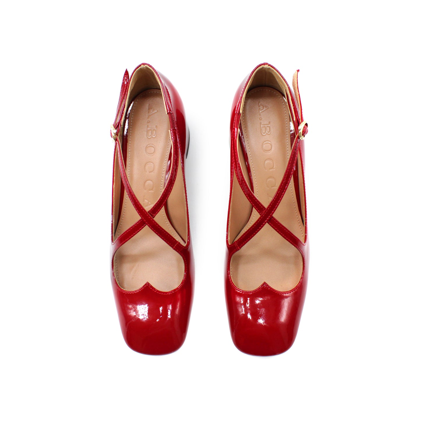 Pump Two for Love in garnet-colored patent leather