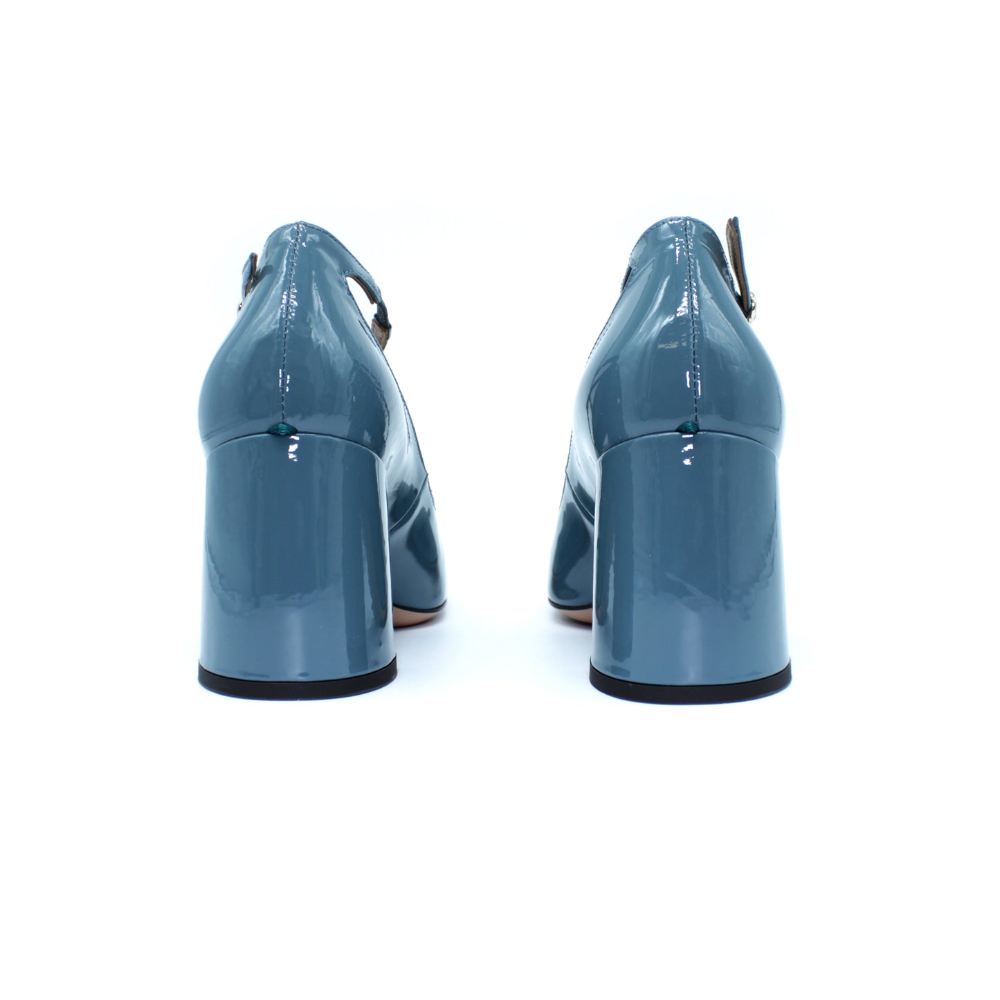 Pump Two for Love in lake-colored patent leather