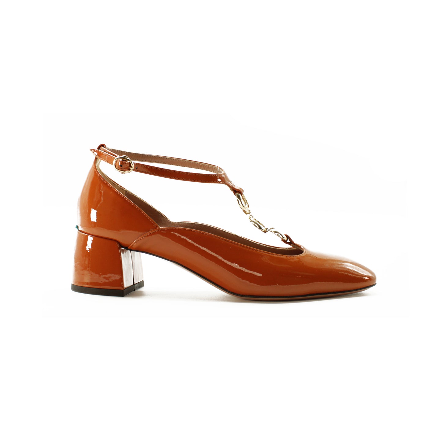 T-strap in vernice color cotto