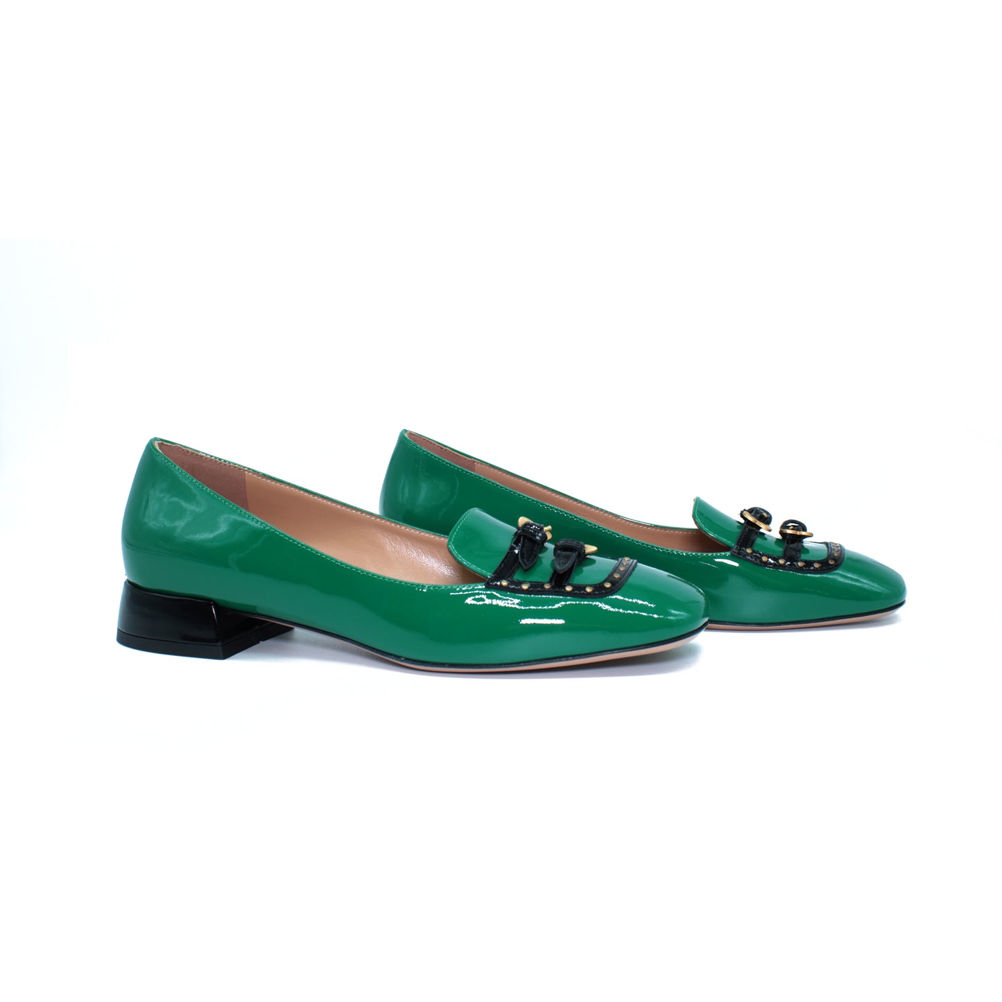 Moccasin in forest-colored patent leather