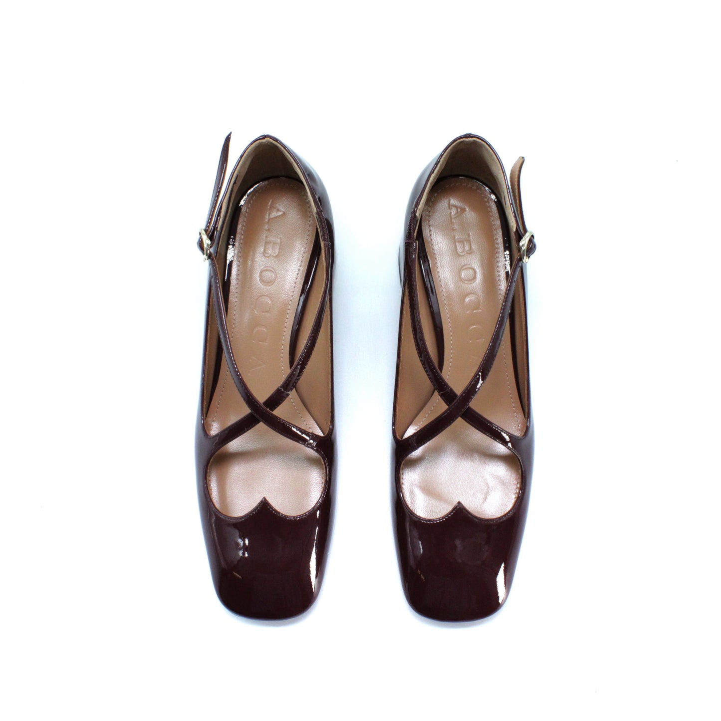 Two for Love in grape must-coloured patent leather