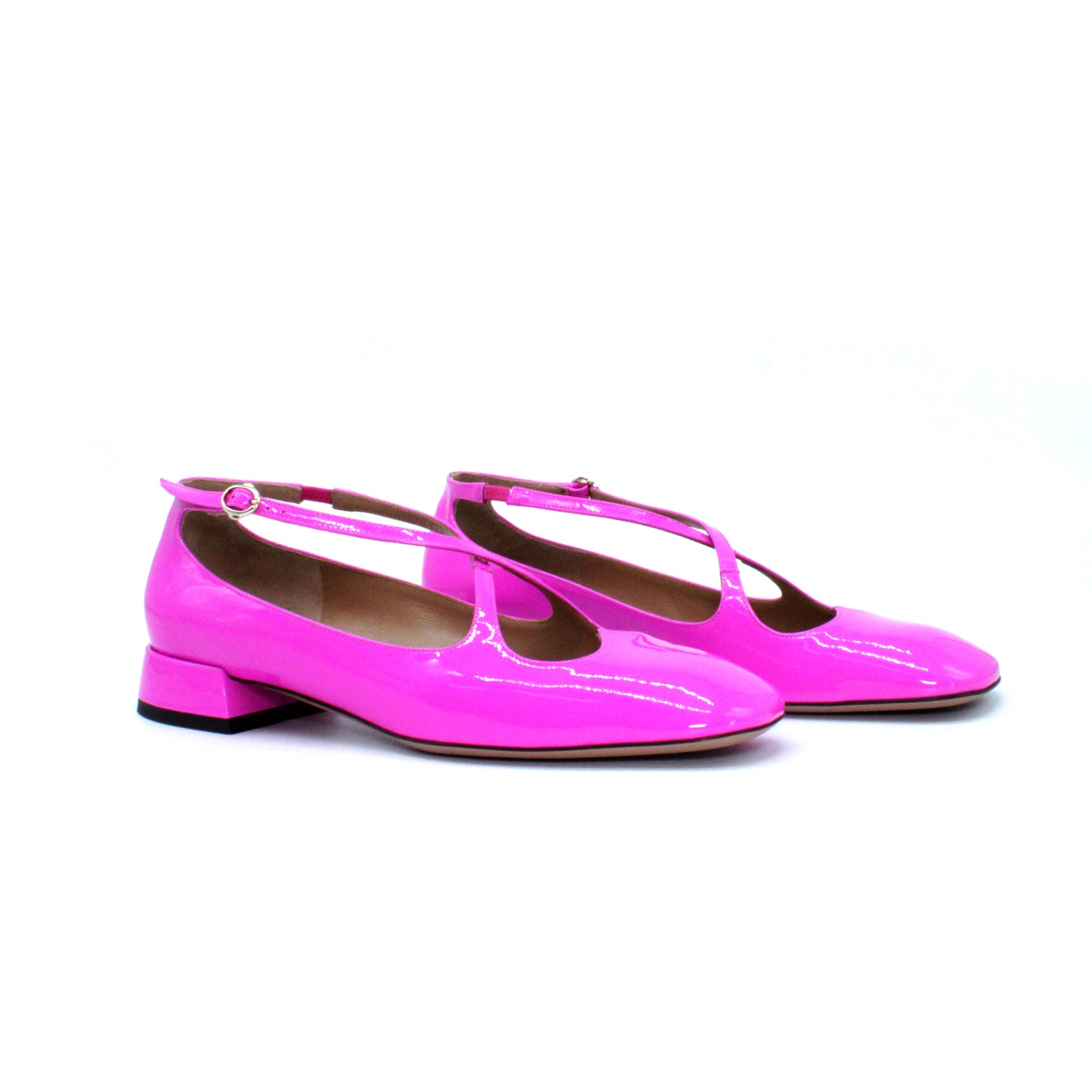 Pump Two for Love in fuchsia patent leather