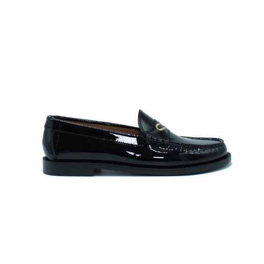 Loafer in black patent leather